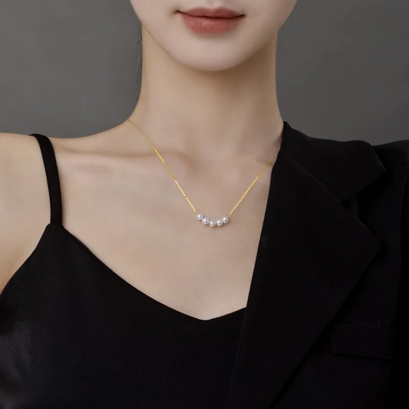 Natural Freshwater Pearl and 18 K Gold Smile Necklace