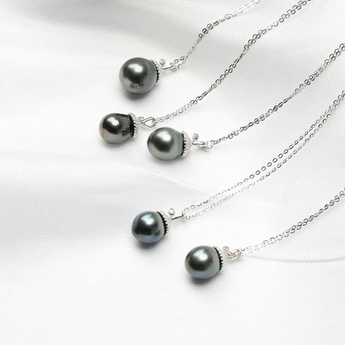 Luxury and Noble 9-11mm Natural Sea Water Black Tahitian Pearl Pinecone Pendant Necklace S925 Sterling Silver Charm Jewelry