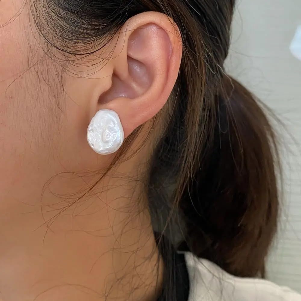 Natural Freshwater Baroque Pearl Stud Earrings, White Lustrous, Melon Seed Shape, Simple Tissue Nucleated Style
