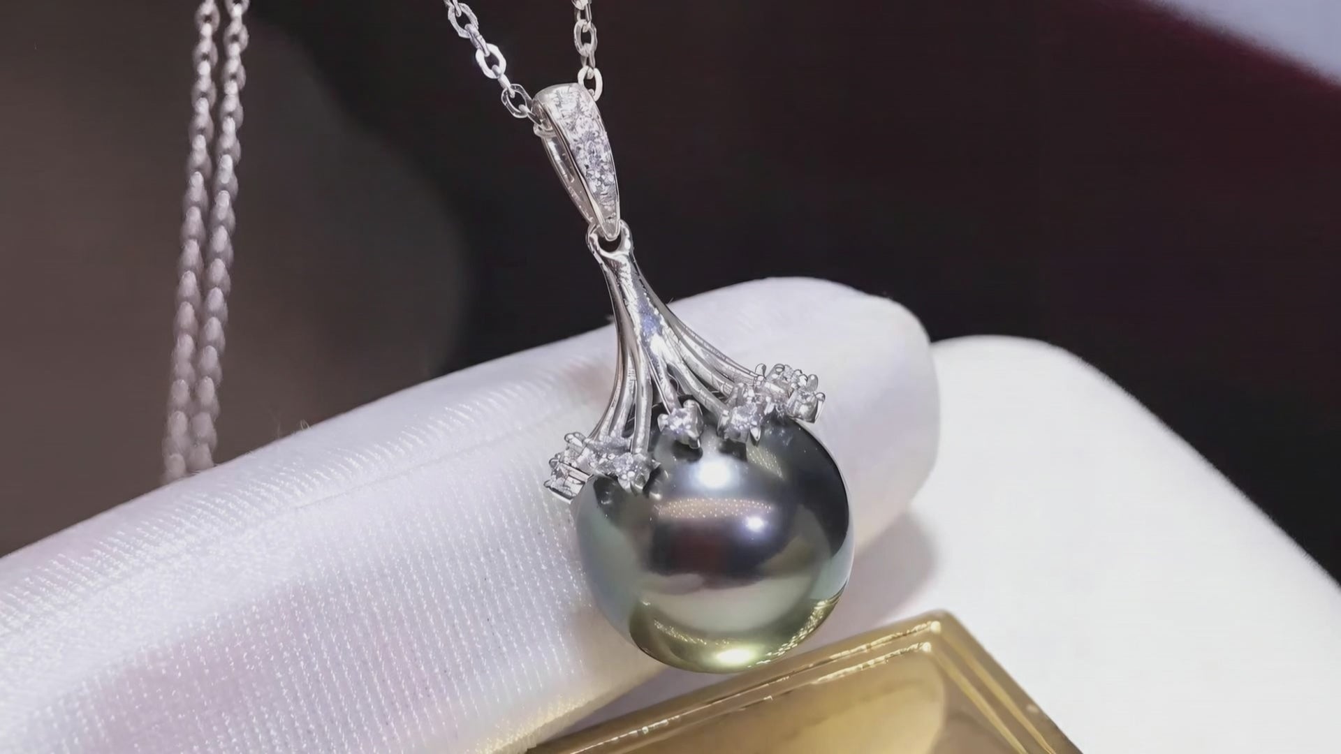 10-11mm Natural Black Tahitian Pearl Pendant Necklace, 925 Sterling Silver, Polished Finish, Vintage Style, 18 Inch Cable Chain