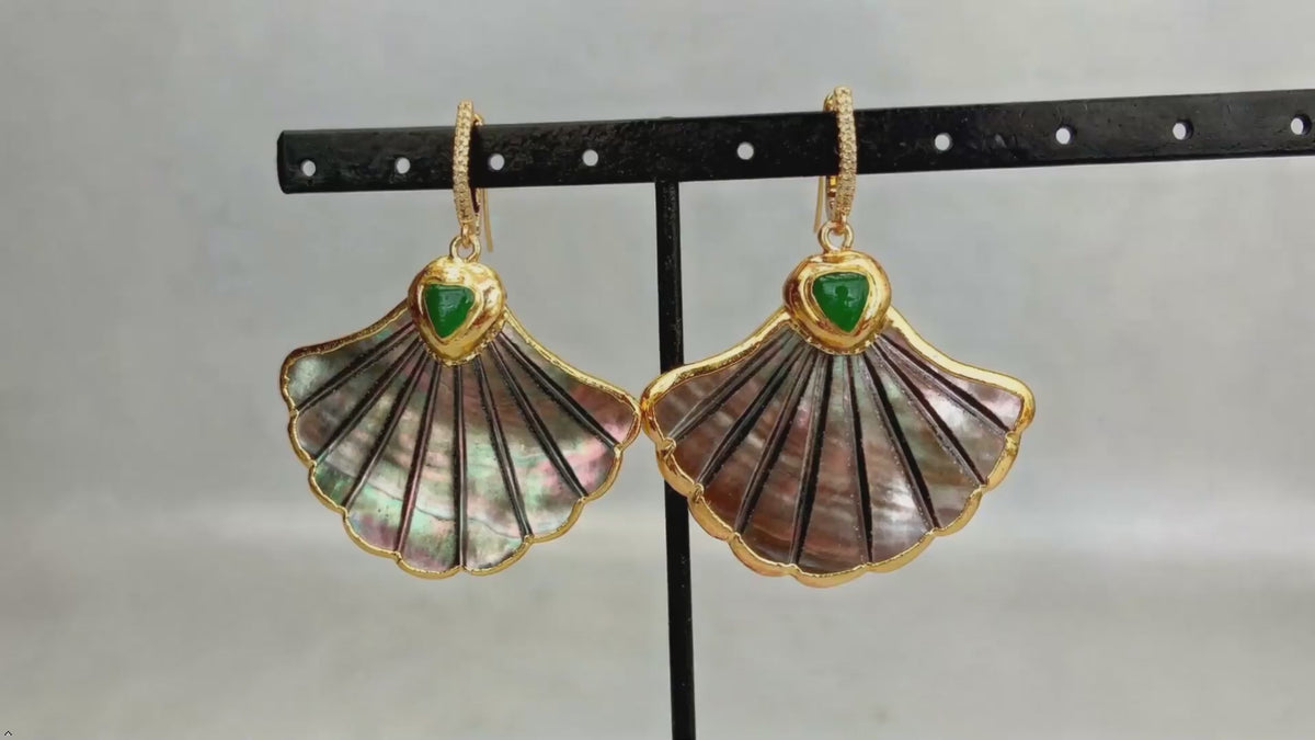 Natural Black Shell Carved Mother Of Pearl Green Agate Ginkgo Leaves Charm Dangle Earrings